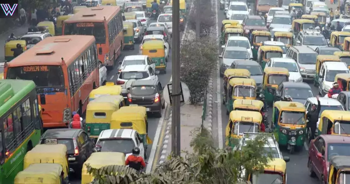 heavy jam near mathura road and okhla underpass