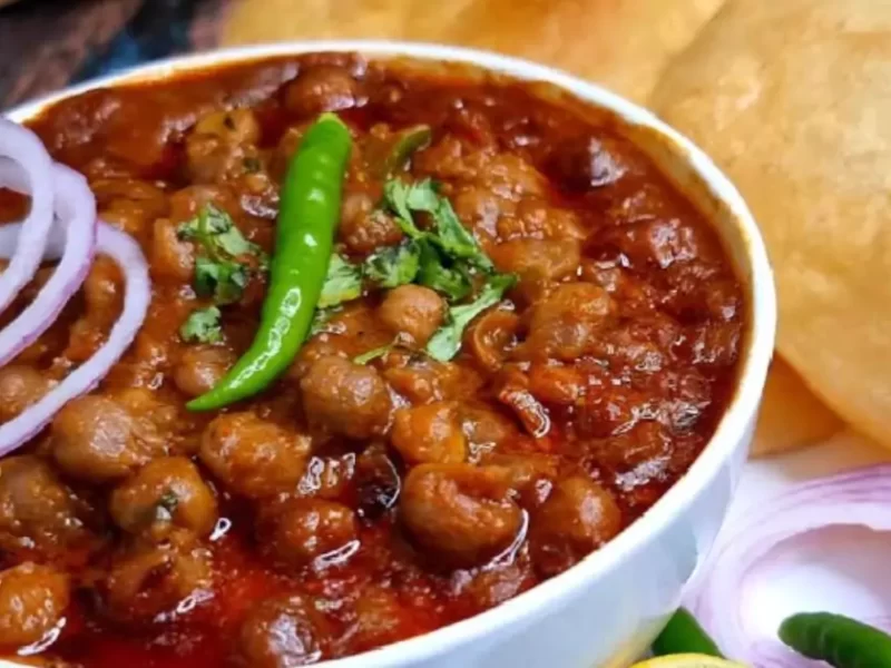 These are the top 5 Chole Bhature shops in Delhi