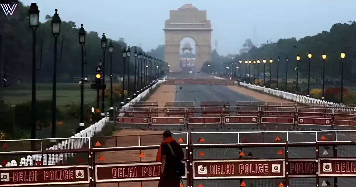 Will the shops in the locality also remain closed during the Delhi lockdown?