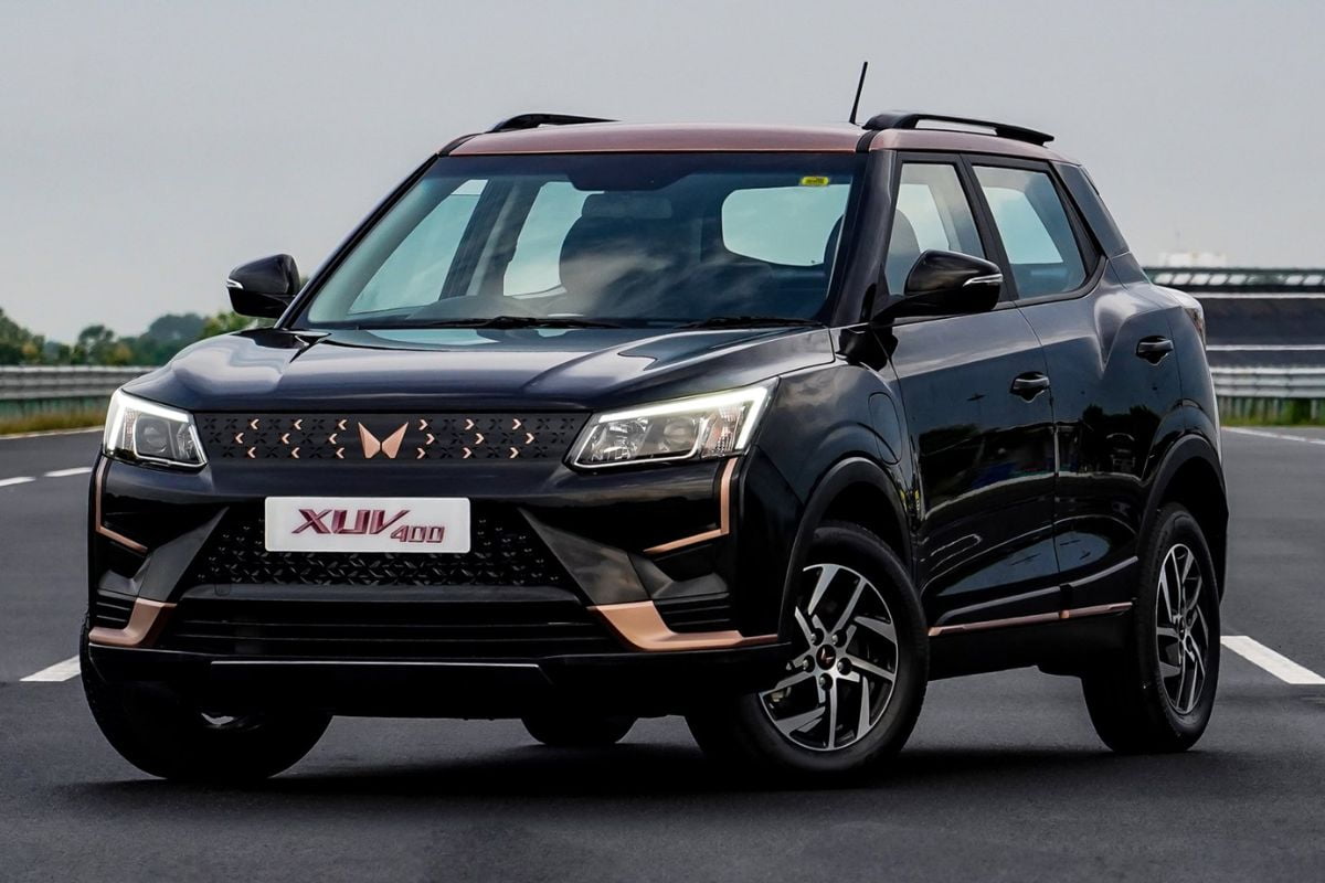 Mahindra XSUV 400 electric car is currently on bumper discount sale