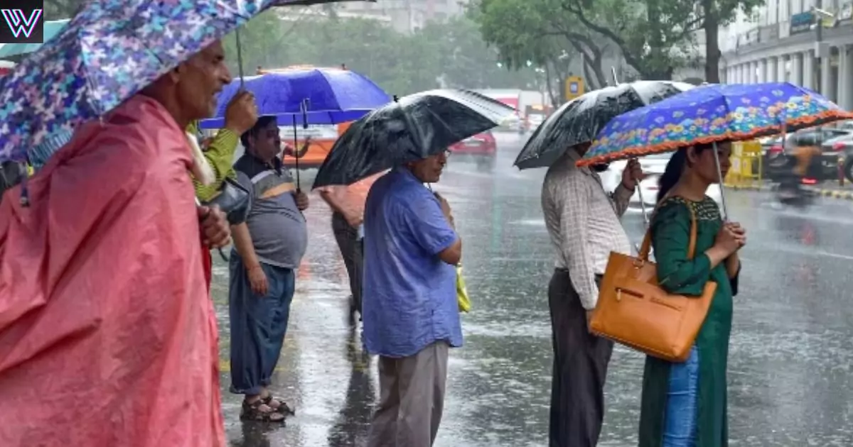 Heavy rain in Delhi NCR, mercury dropped by five degrees