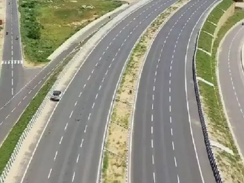 Vehicles will be able to speed through Delhi Dehradun Expressway from next year