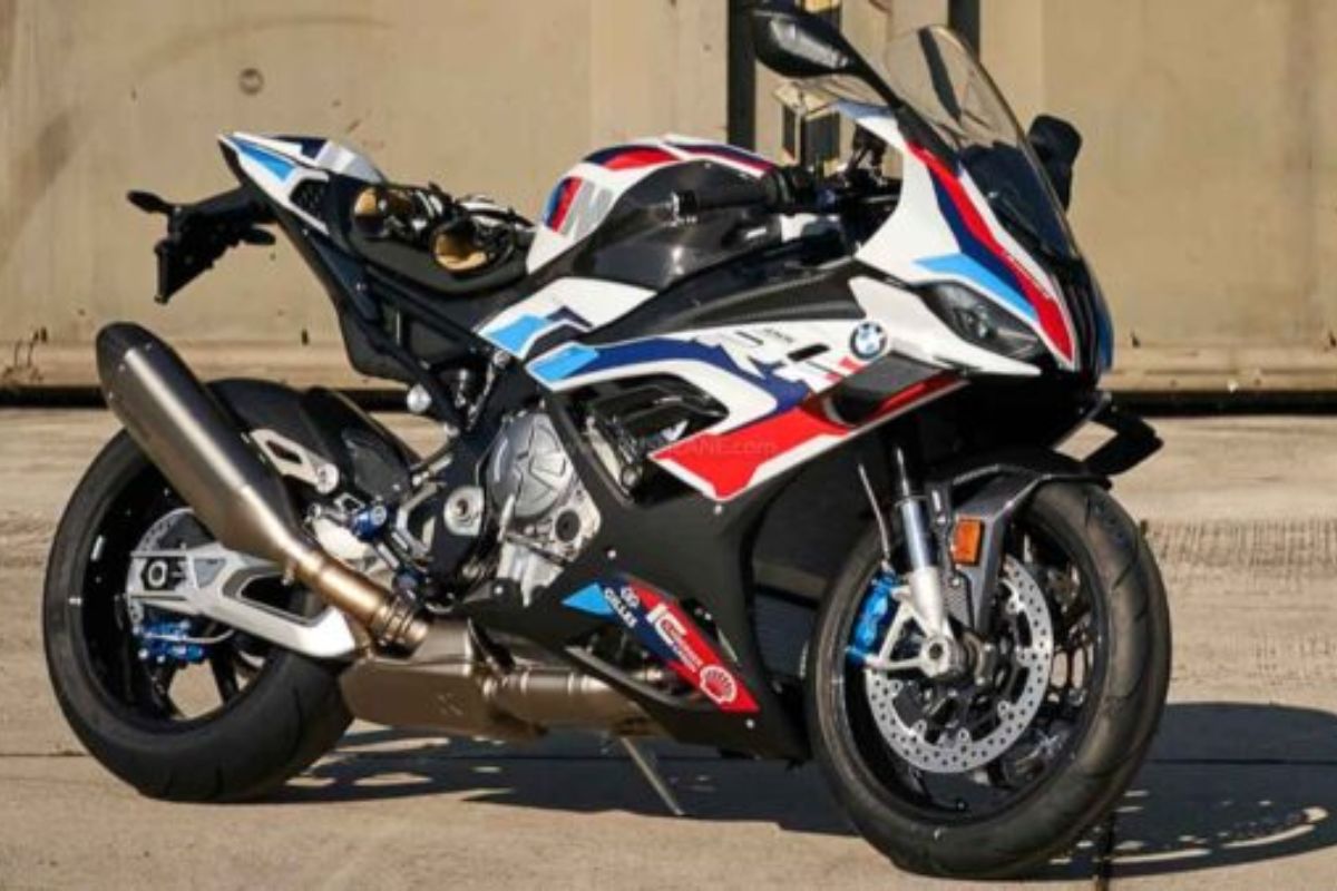 BMW M 1000 R launched in Indian market with great features for just Rs 33 lakh