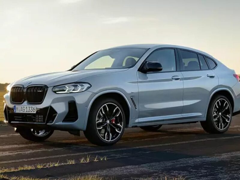 BMW X4 M40i available with strong speed of 100 kmph in short time