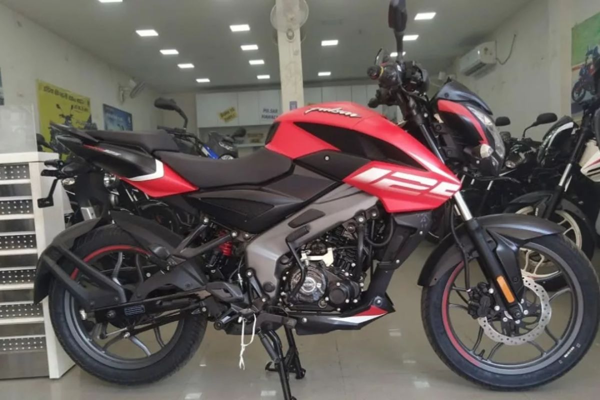 Bajaj Pulsar NS 125's cool bike to compete with Honda