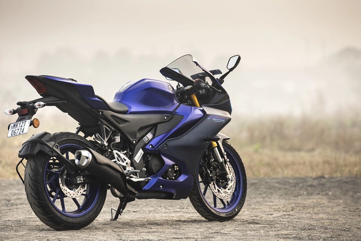 Bring home the powerful Yamaha R15 bike for just Rs 30 thousand