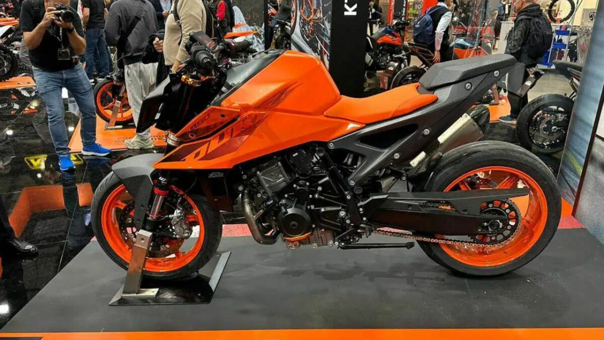 2024 KTM 990 Duke