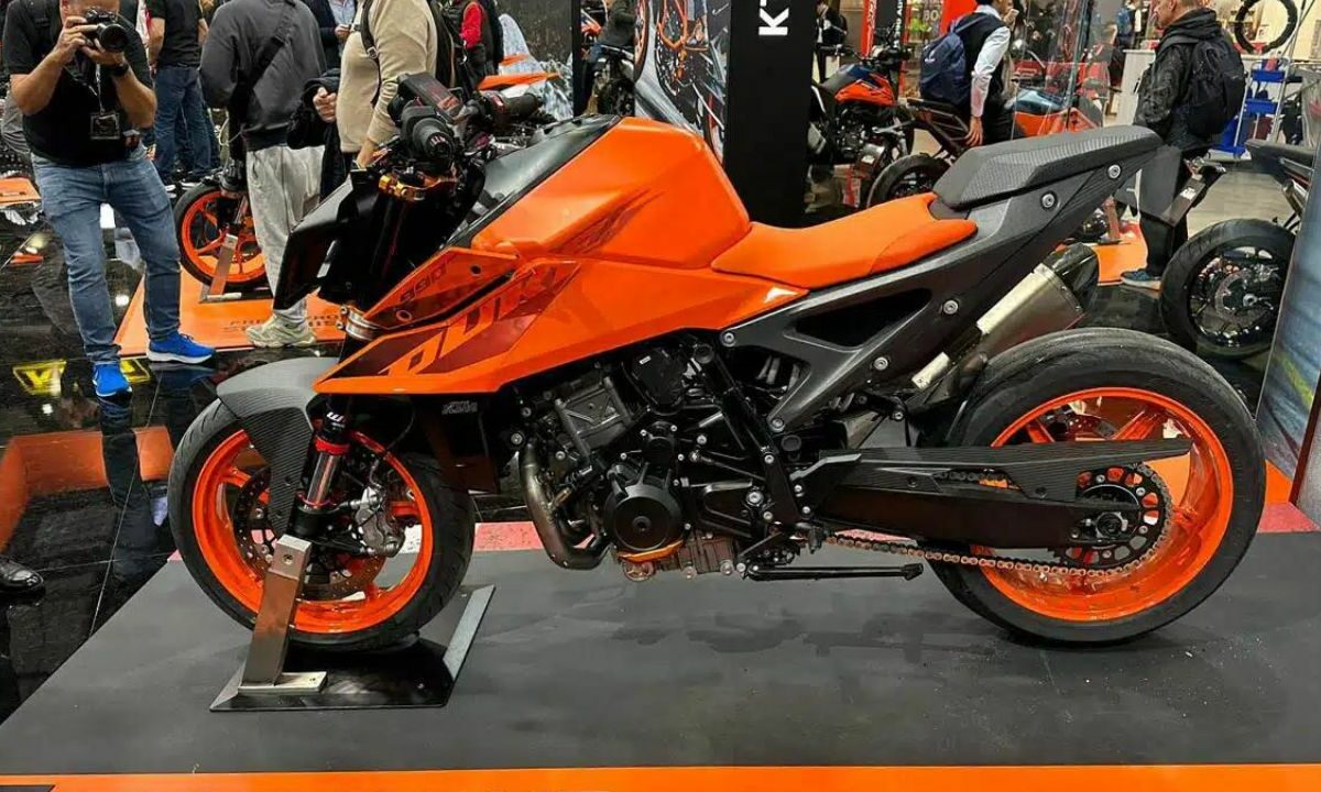 2024 KTM 990 Duke